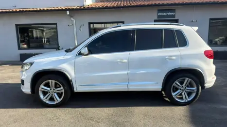 VOLKSWAGEN Tiguan 2.0 16V 4P TSI R-LINE TURBO AUTOM�TICO TIPTRONIC, Foto 5