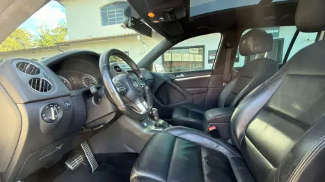 VOLKSWAGEN Tiguan 2.0 16V 4P TSI R-LINE TURBO AUTOM�TICO TIPTRONIC, Foto 9