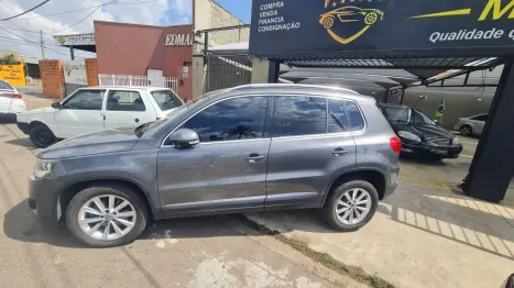 VOLKSWAGEN Tiguan 2.0 16V 4P TSI 350 TURBO R-LINE 4MOTION DSG AUTOM�TICO, Foto 4