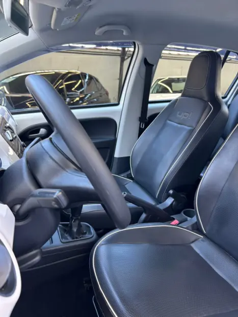 VOLKSWAGEN UP 1.0 12V 4P HIGH FLEX, Foto 8