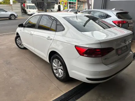 VOLKSWAGEN Virtus 1.0 4P 200 TSI FLEX COMFORTLINE AUTOMTICO, Foto 2