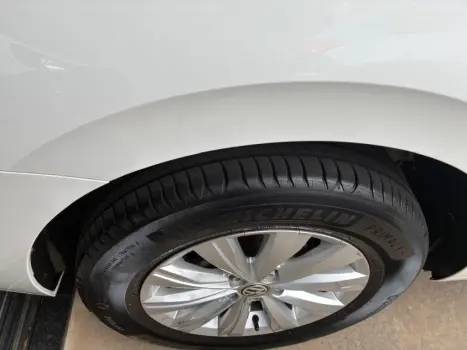 VOLKSWAGEN Virtus 1.0 4P 200 TSI FLEX COMFORTLINE AUTOMTICO, Foto 6