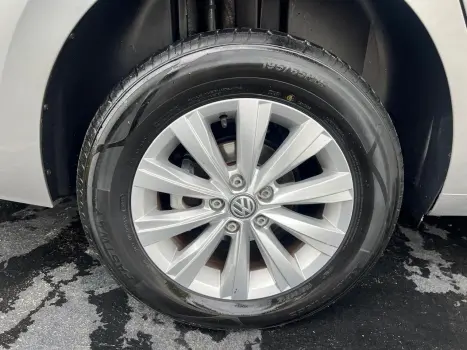 VOLKSWAGEN Virtus 1.0 4P 200 TSI FLEX COMFORTLINE AUTOM�TICO, Foto 9