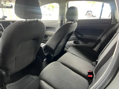 VOLKSWAGEN Virtus 1.0 4P 200 TSI FLEX COMFORTLINE AUTOM�TICO, Foto 14