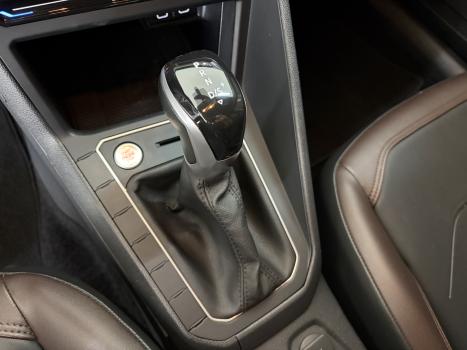 VOLKSWAGEN Virtus 1.0 4P 200 TSI FLEX HIGHLINE AUTOM�TICO, Foto 14