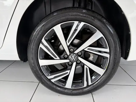 VOLKSWAGEN Virtus 1.0 4P 200 TSI FLEX HIGHLINE AUTOM�TICO, Foto 14