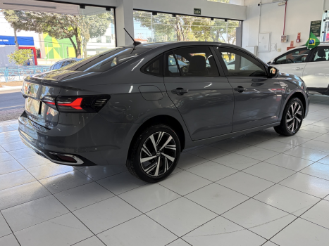 VOLKSWAGEN Virtus 1.0 4P 200 TSI FLEX HIGHLINE AUTOM�TICO, Foto 3