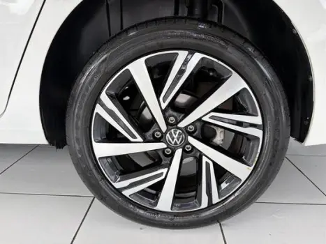 VOLKSWAGEN Virtus 1.0 4P 200 TSI FLEX HIGHLINE AUTOMÁTICO, Foto 14