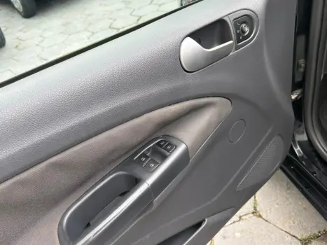 VOLKSWAGEN Voyage 1.0 4P FLEX, Foto 10