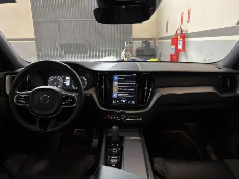 VOLVO XC60 2.0 16V 4P T8 HYBRID POLESTAR ENGINEERED AWD GEARTRONIC AUTOM�TICO, Foto 10