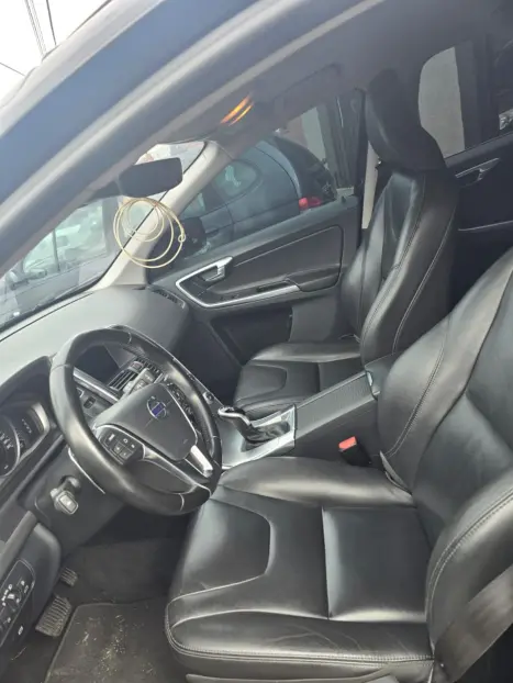 VOLVO XC60 2.0 T5 4P KINETIC DRIVE-E AUTOM�TICO, Foto 12