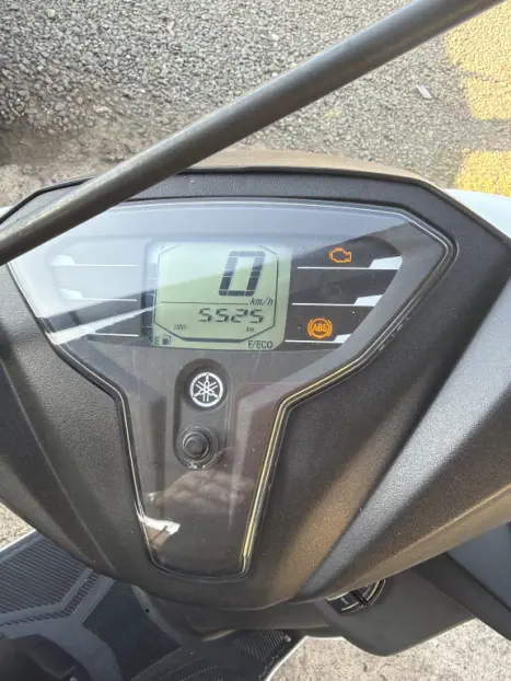 YAMAHA Fluo 125 ABS, Foto 4