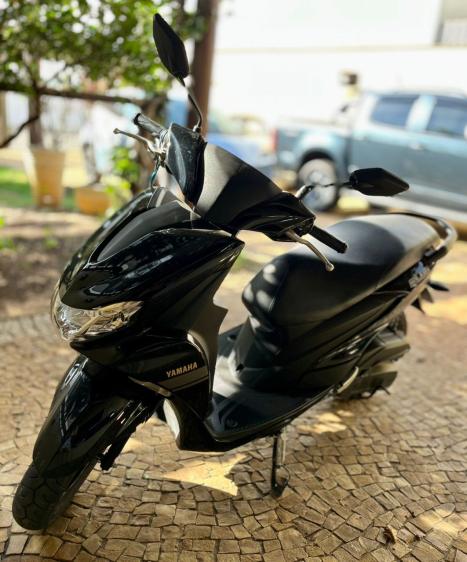 YAMAHA Fluo 125 ABS, Foto 4