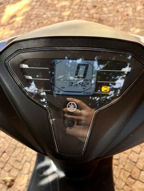 YAMAHA Fluo 125 ABS, Foto 7