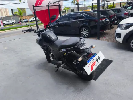 YAMAHA FZ 15 Fazer ABS, Foto 2