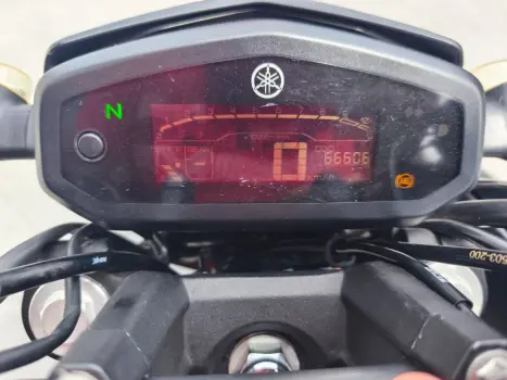 YAMAHA FZ 15 Fazer ABS, Foto 4