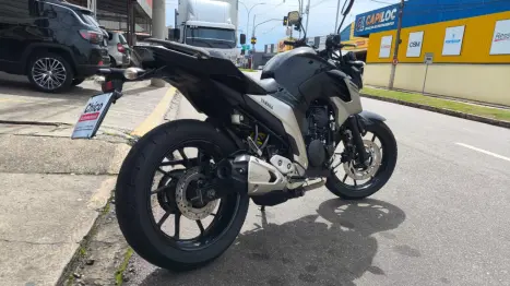 YAMAHA FZ 25 250 Fazer Flex , Foto 4
