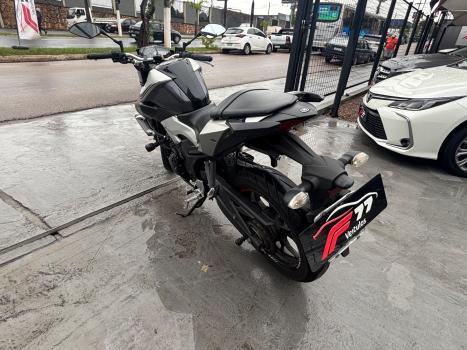 YAMAHA MT-03 300 ABS, Foto 4