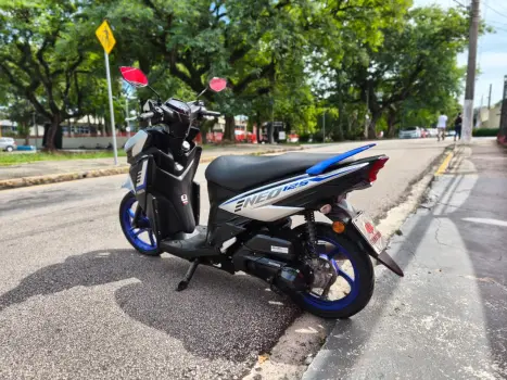 YAMAHA Neo UBS 125 , Foto 4