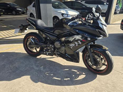 YAMAHA XJ6 600 F, Foto 2