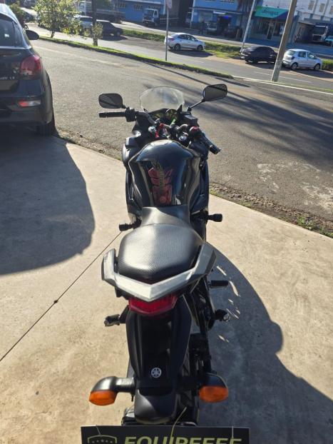 YAMAHA XJ6 600 F, Foto 4