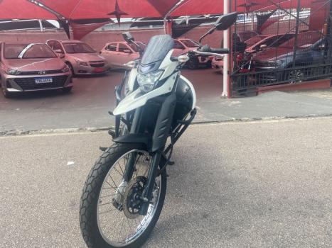 YAMAHA XTZ 250 LANDER, Foto 2