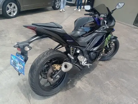 YAMAHA YZF R3 300 ABS, Foto 4
