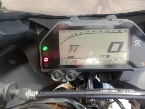 YAMAHA YZF R3 300 ABS, Foto 8