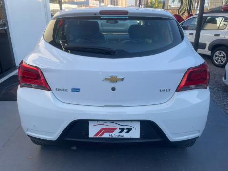 CHEVROLET Onix Hatch 1.4 4P FLEX LT, Foto 11