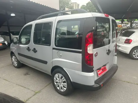 FIAT Doblo 1.8 16V 4P FLEX ESSENCE 7 LUGARES, Foto 6