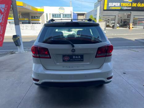 FIAT Freemont 2.4 16V 4P PRECISION AUTOMTICO 7 LUGARES, Foto 5