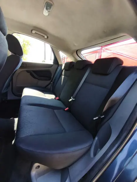 FORD Focus Hatch 1.6 16V 4P SE FLEX, Foto 6