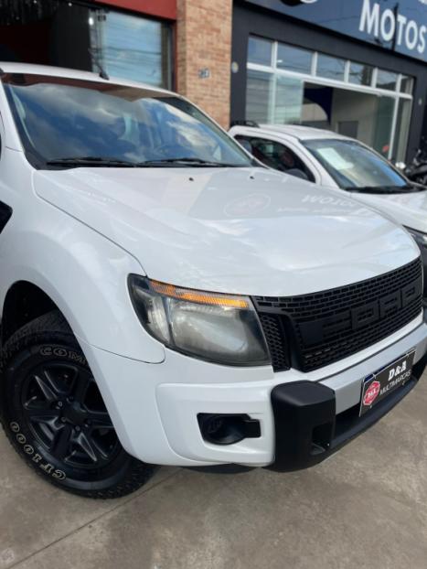 FORD Ranger 2.2 16V XLS DIESEL 4X4 CABINE DUPLA, Foto 4