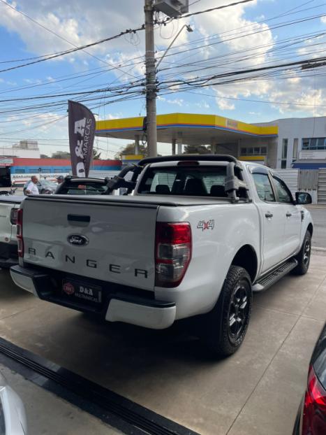 FORD Ranger 2.2 16V XLS DIESEL 4X4 CABINE DUPLA, Foto 5