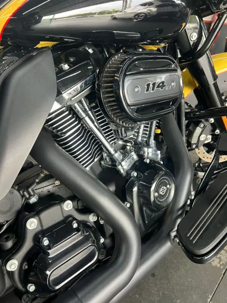 HARLEY DAVIDSON Road Glide Limited FLTRK 1800, Foto 6
