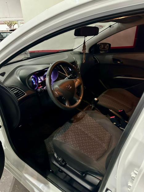 HYUNDAI HB 20 Hatch 1.0 12V 4P FLEX UNIQUE, Foto 3