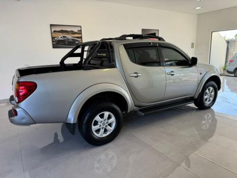 MITSUBISHI L 200 3.5 24V FLEX HPE 4X4  CABINE DUPLA AUTOMTICO, Foto 3