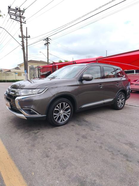 MITSUBISHI Outlander 3.0 V6 24V 4P GT 4X4 AUTOMTICO, Foto 5