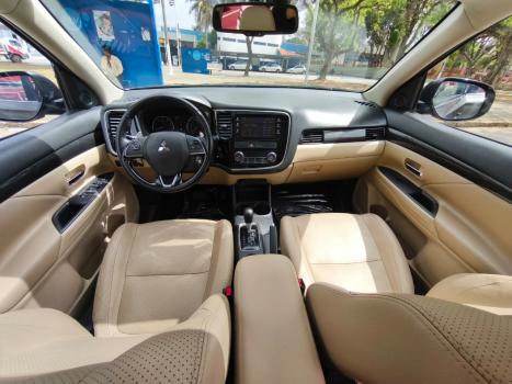 MITSUBISHI Outlander 3.0 V6 24V 4P GT 4X4 AUTOMTICO, Foto 7