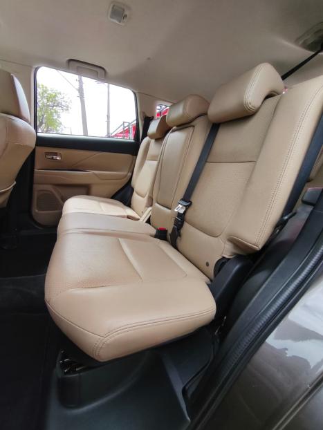 MITSUBISHI Outlander 3.0 V6 24V 4P GT 4X4 AUTOMTICO, Foto 9