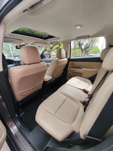 MITSUBISHI Outlander 3.0 V6 24V 4P GT 4X4 AUTOMTICO, Foto 10