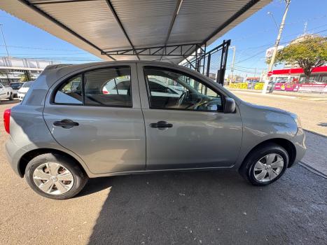 NISSAN March 1.0 16V 4P S FLEX, Foto 4