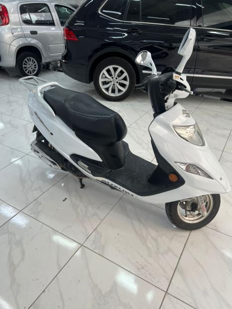 SUZUKI Burgman 125 , Foto 2