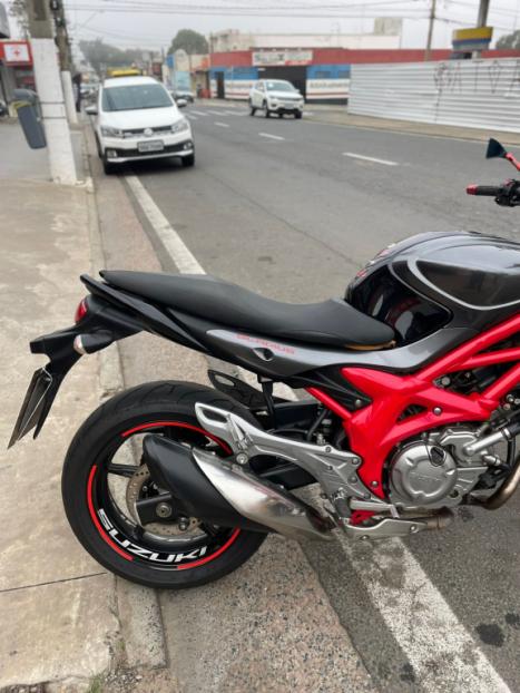 SUZUKI Gladius 650 , Foto 4