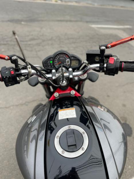 SUZUKI Gladius 650 , Foto 9