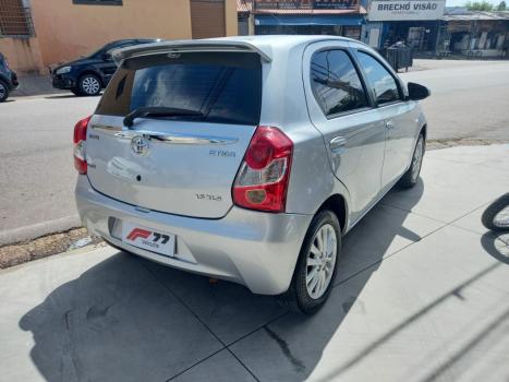 TOYOTA Etios Hatch 1.5 16V 4P FLEX XLS, Foto 2