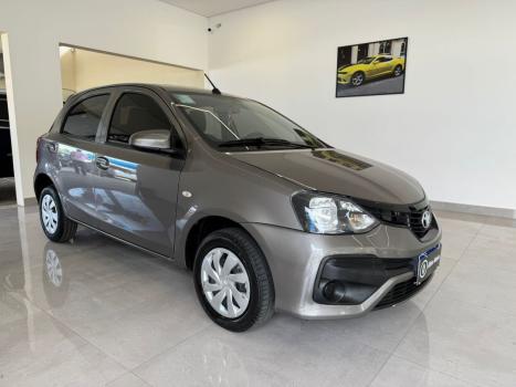 TOYOTA Etios Hatch 1.3 16V 4P FLEX X, Foto 2