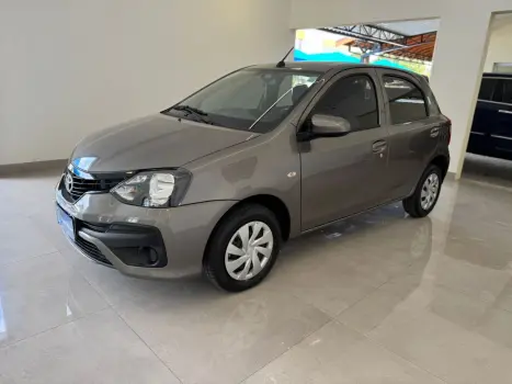TOYOTA Etios Hatch 1.3 16V 4P FLEX X, Foto 10