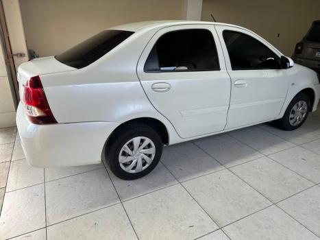 TOYOTA Etios Sedan 1.5 16V 4P FLEX X, Foto 2