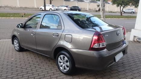 TOYOTA Etios Sedan 1.5 16V 4P FLEX X, Foto 3